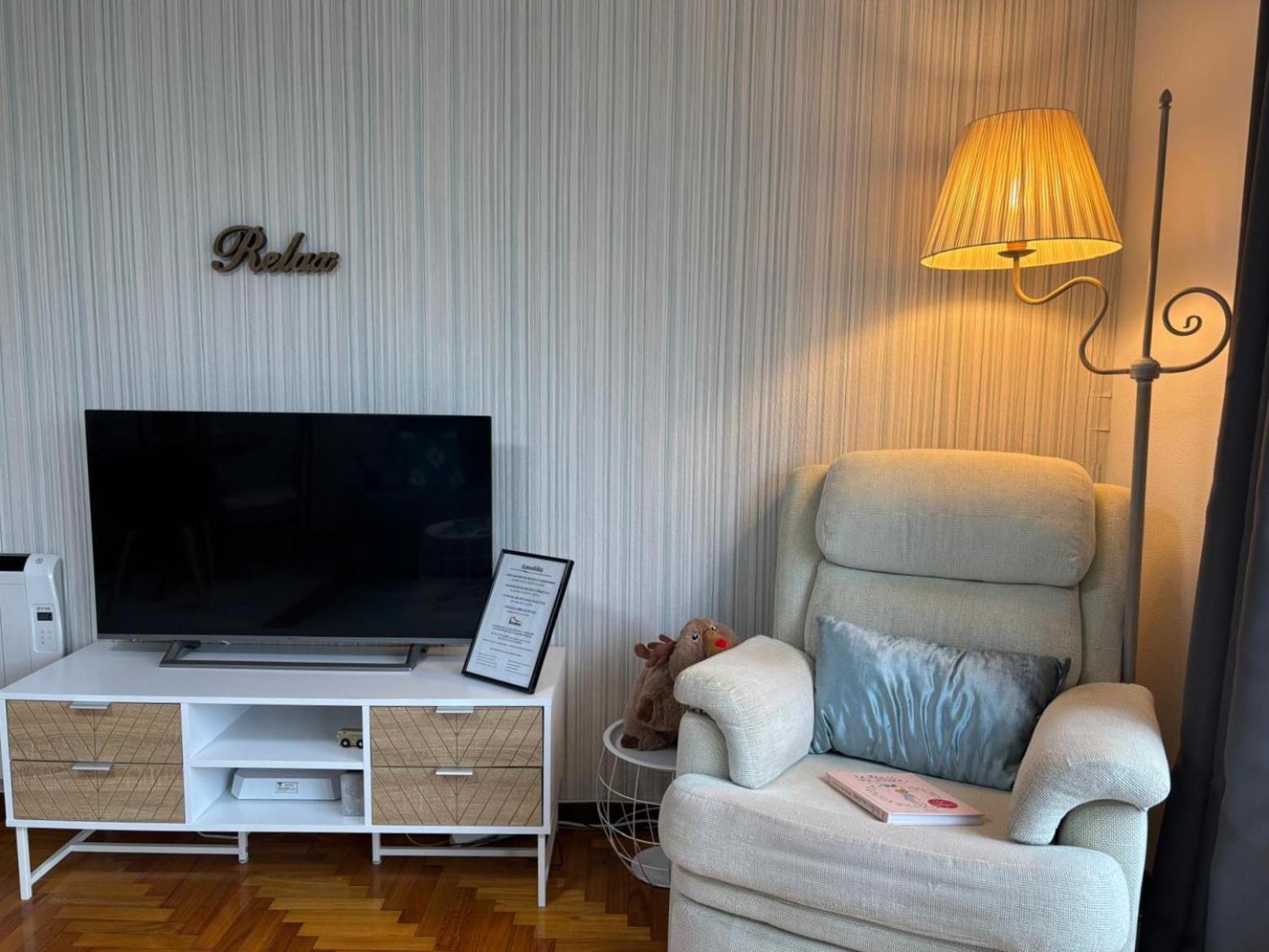 Appartement Holibai, Amodino, Agradable Y Hogareno Apto Con Parking, *